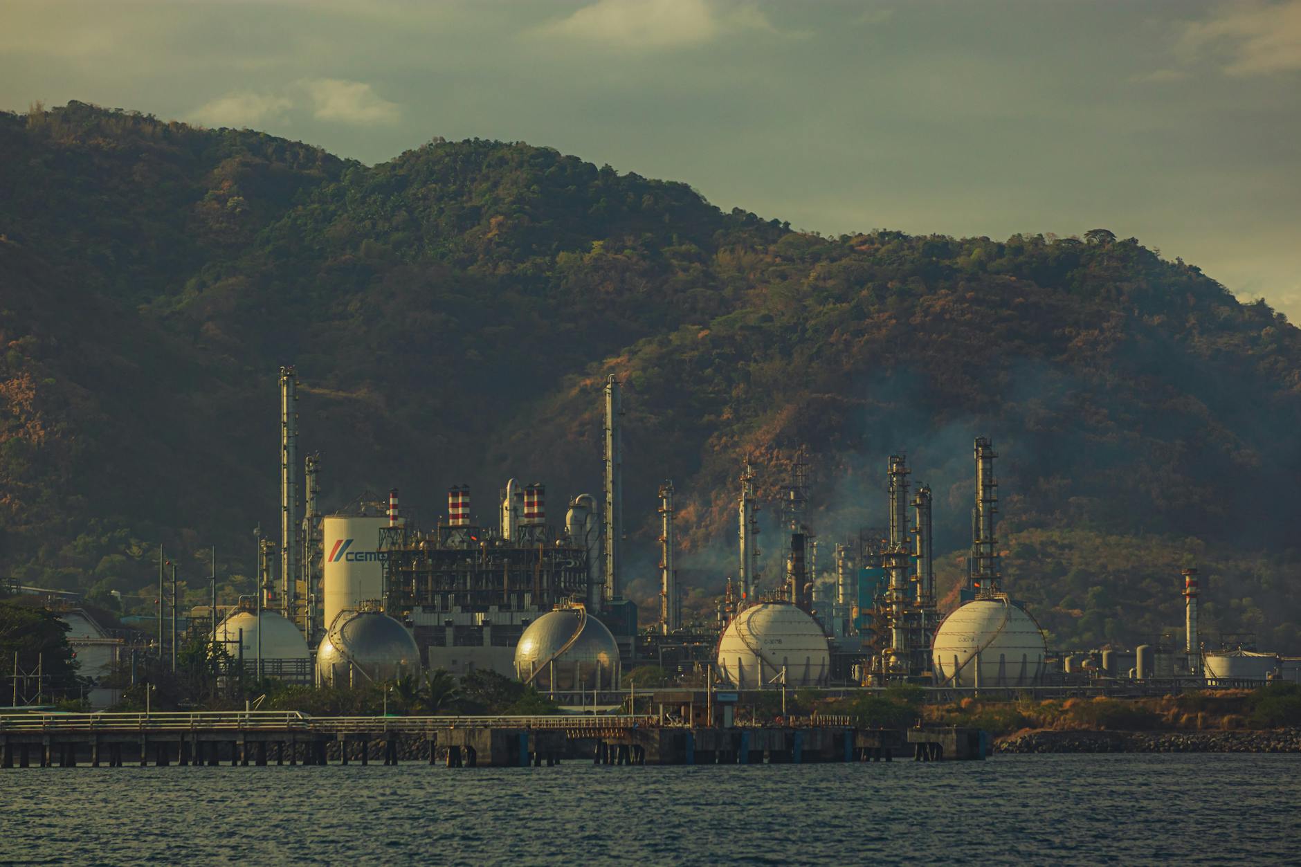 kontraktor pompa industrial